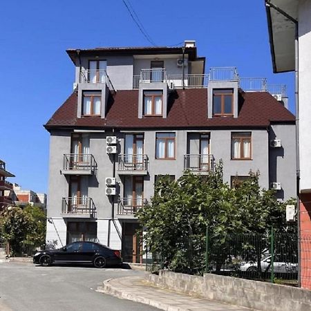 Guest House Petrovi Равда Экстерьер фото