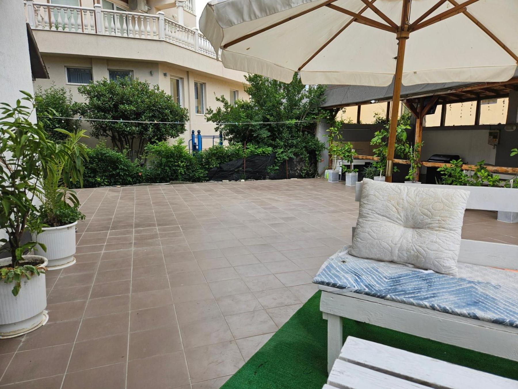 Guest House Petrovi Равда Экстерьер фото
