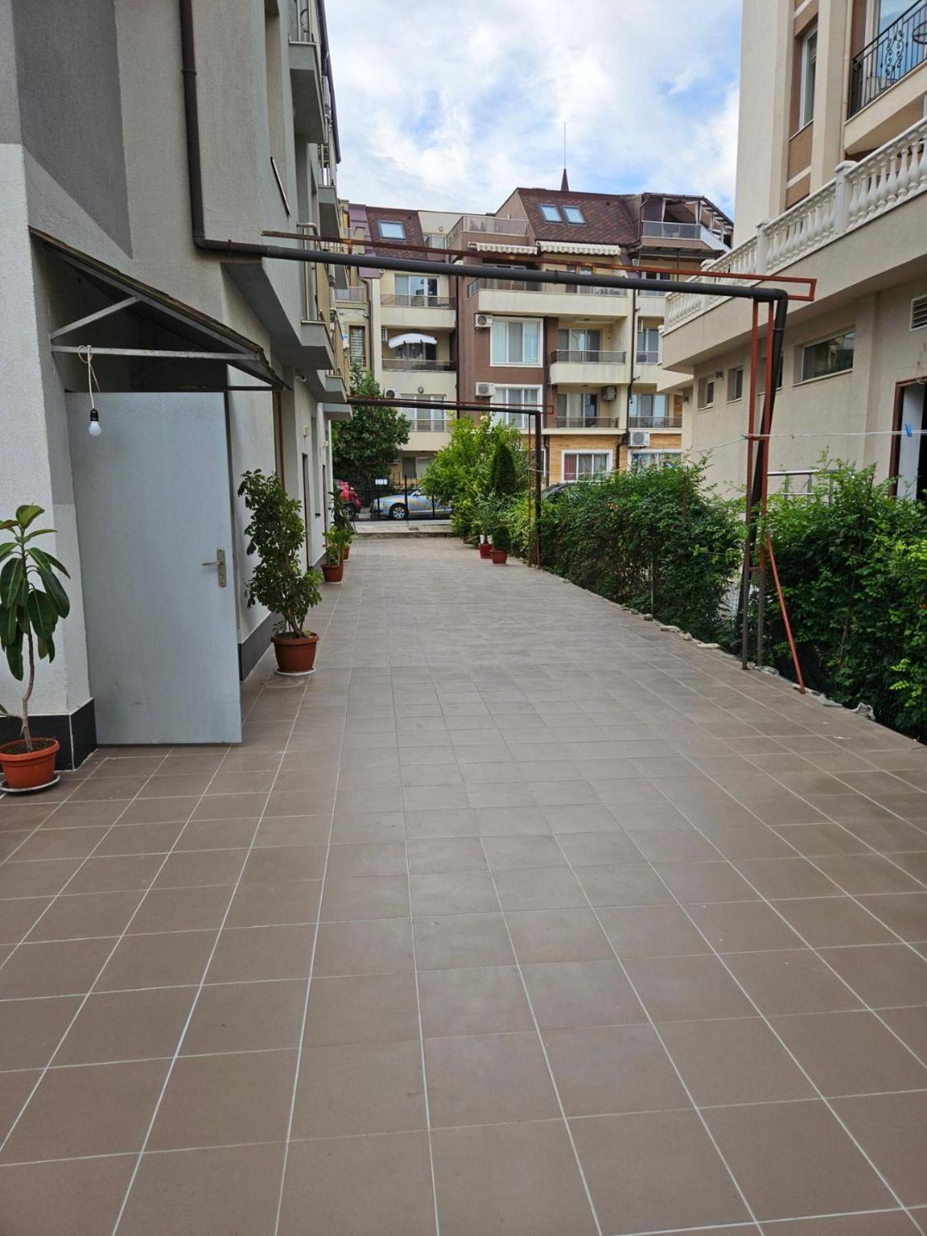 Guest House Petrovi Равда Экстерьер фото
